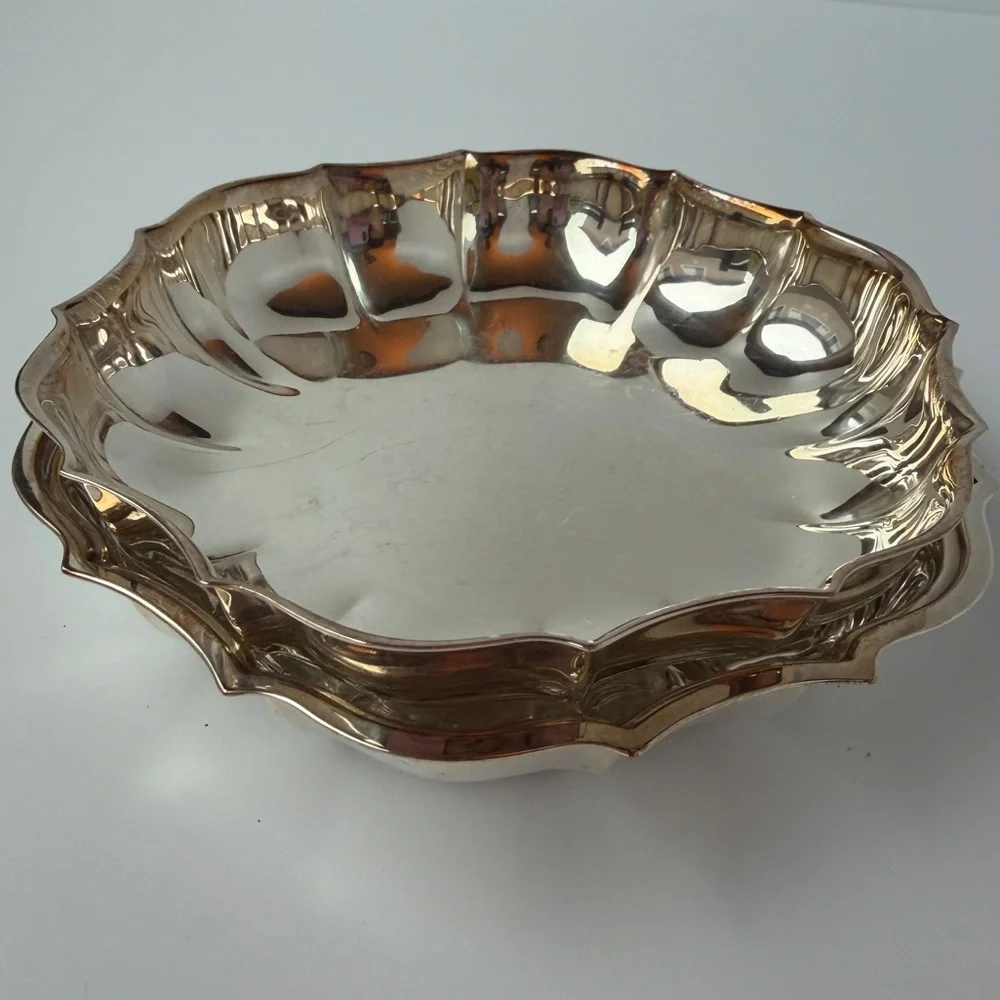 VTG Set Silver Plated Scallop Nut Dishes - Chippendale Silver Co 692 & 1 Unknown